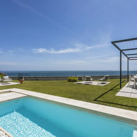 Seaview Castle Вилла *