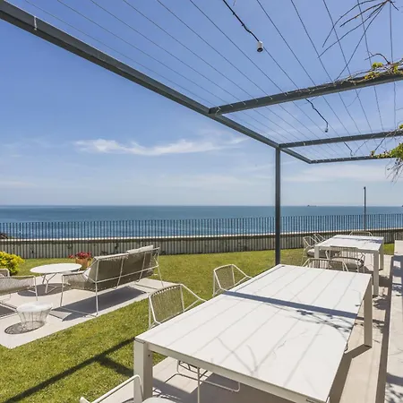 Seaview Castle Вилла *