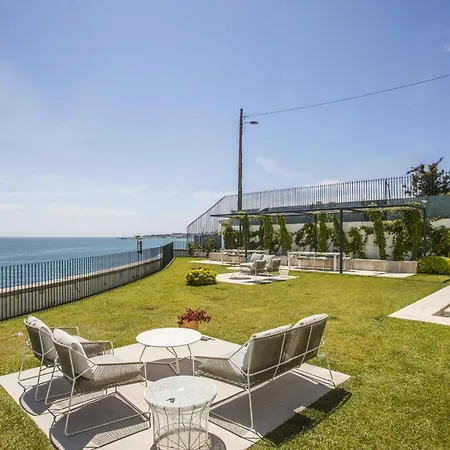 Seaview Castle *